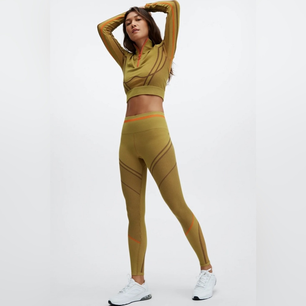 Fabletics Opal Seamless Half-Zip Long-Sleeve Top & Leggings Set Size Medium